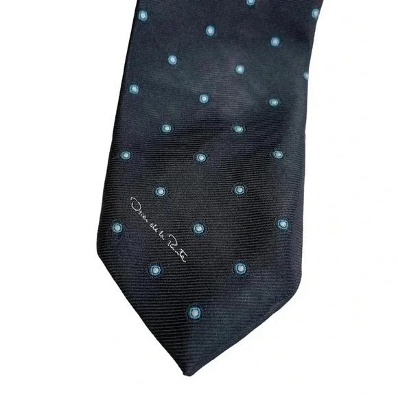 Oscar de la Renta Tie - Picture 3 of 7